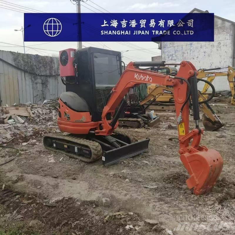 Kubota U 20 小型挖掘机