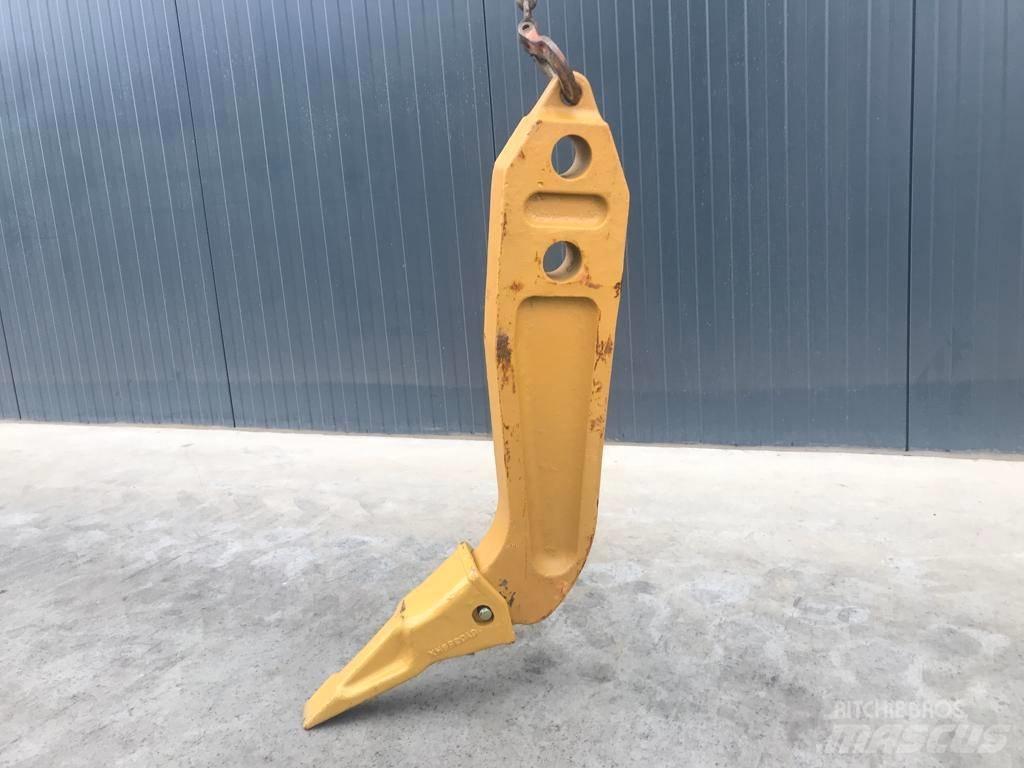 Komatsu D65 Shank 松土器