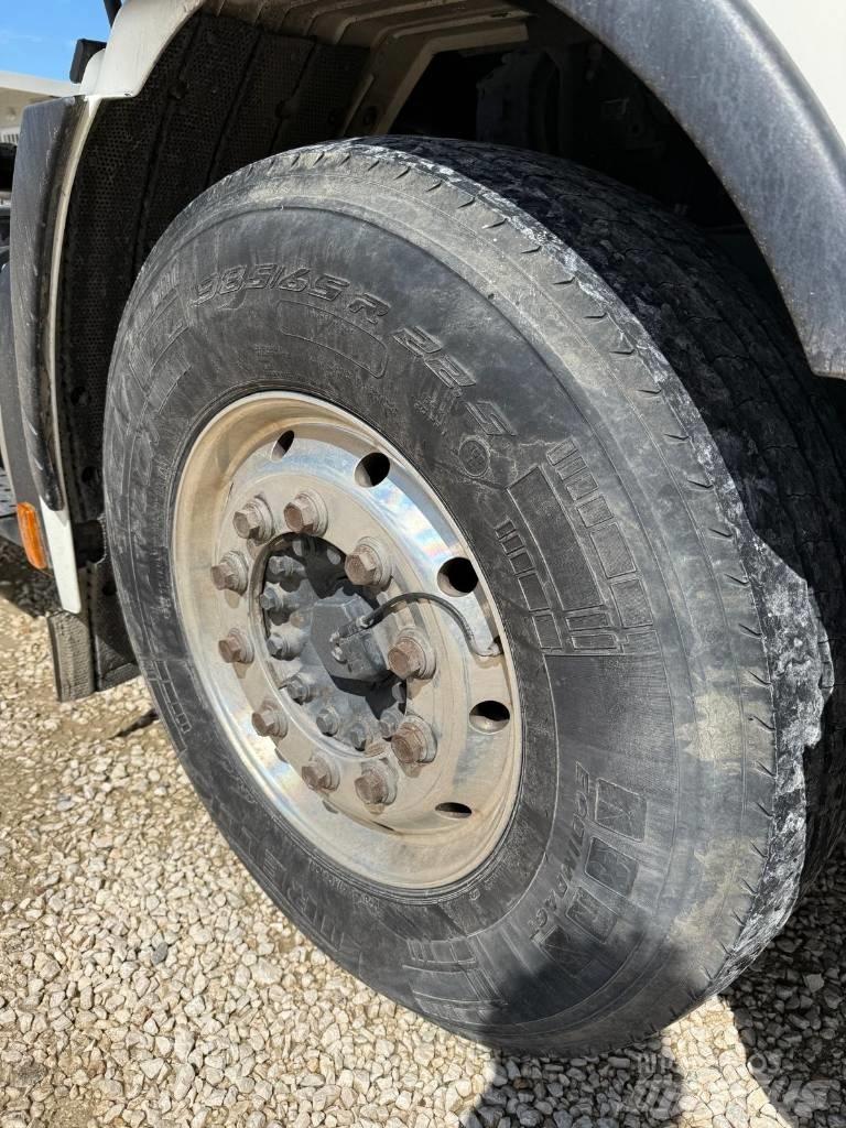 Iveco Stralis 460 牵引车