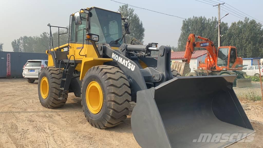 Komatsu WA 380 轮式装载机