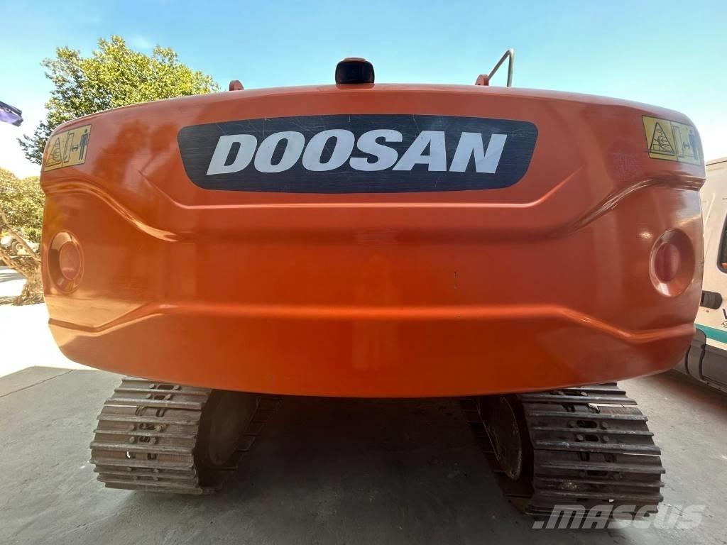 Doosan DX 225 履带挖掘机