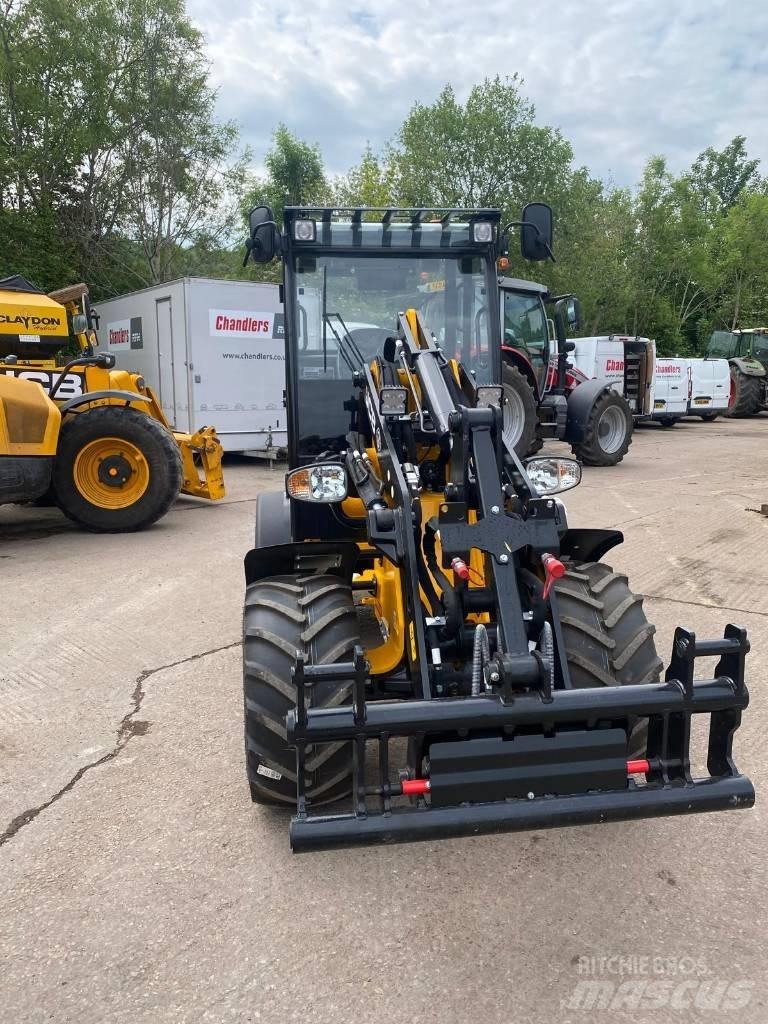 JCB 403 PLUS 电动叉车