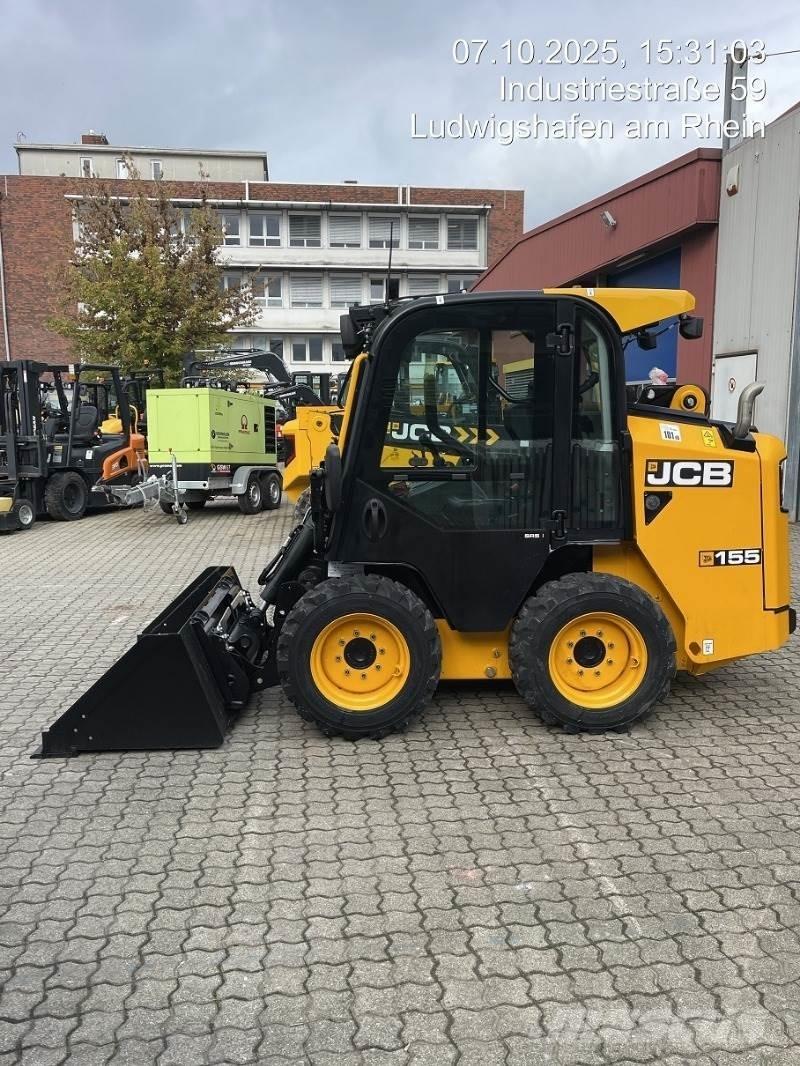 JCB 155 滑移装载机