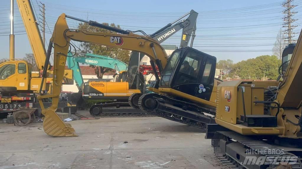 CAT 313 D 履带挖掘机