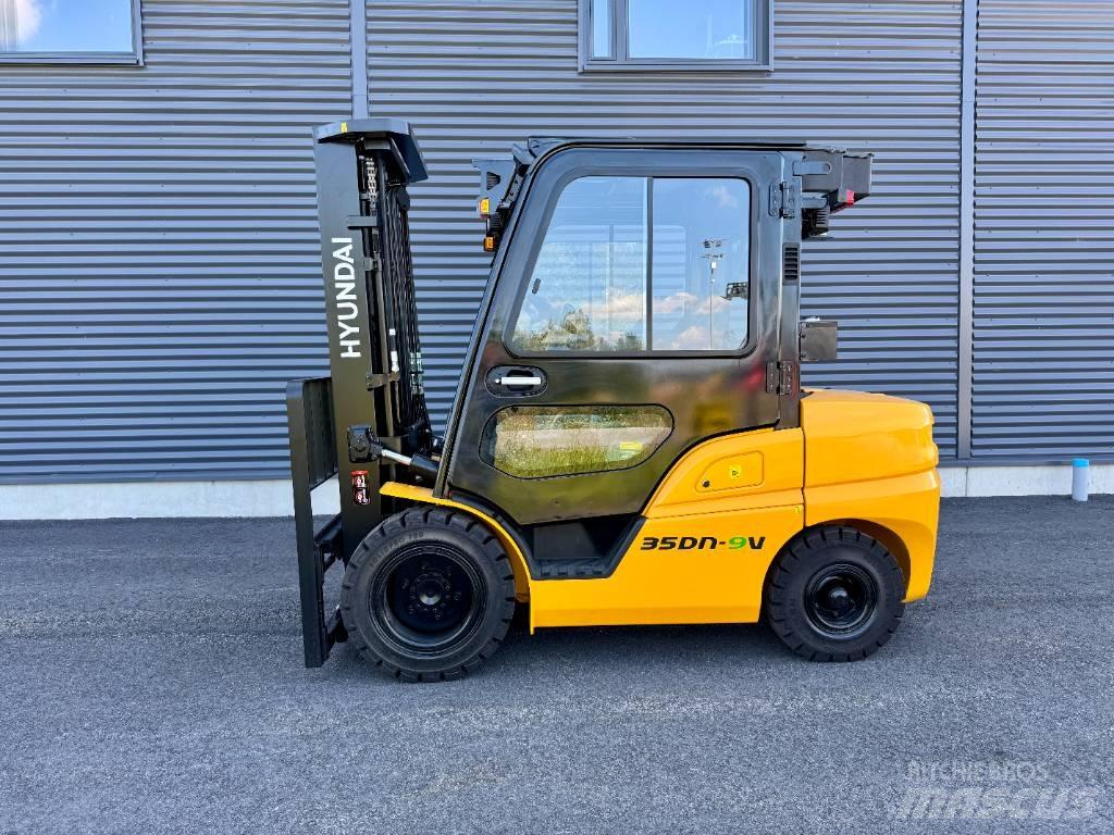 Hyundai 35DN-9V 柴油叉车