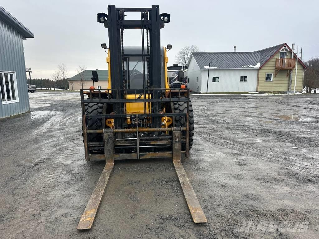 Sellick S100 越野叉车|叉装车