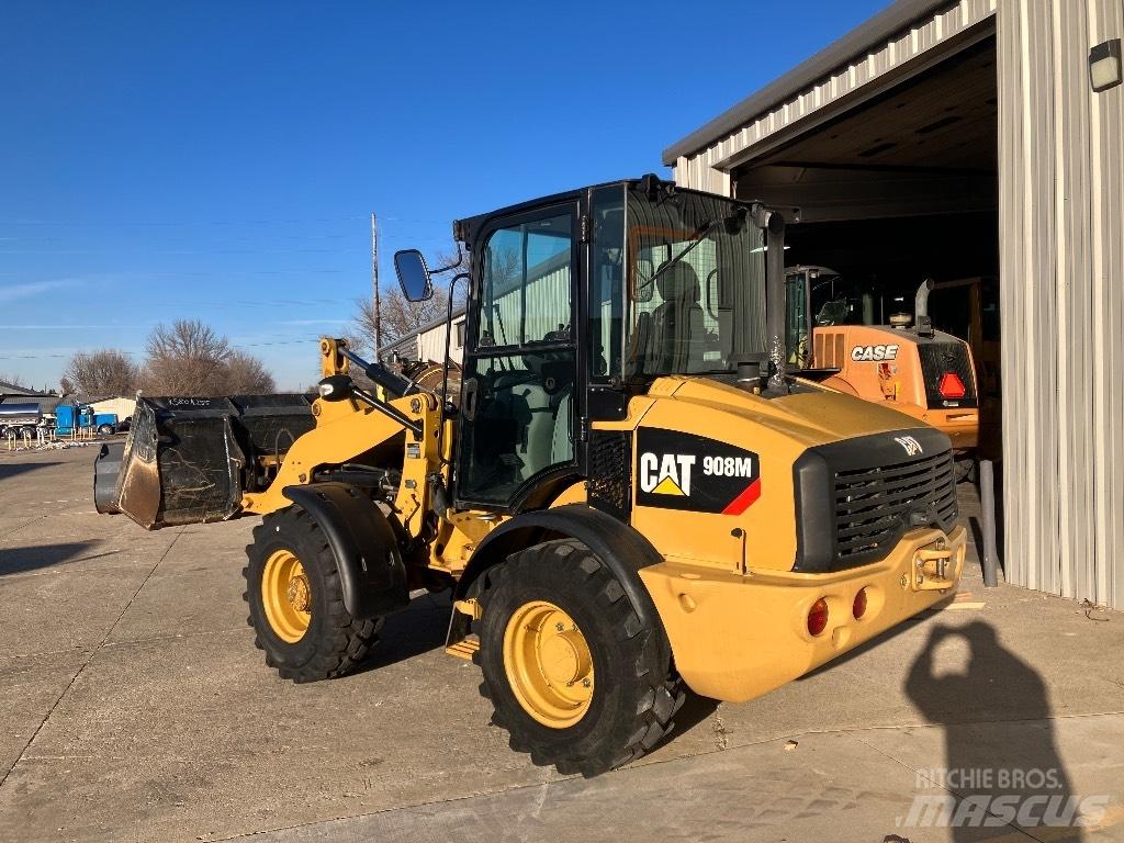 CAT 908m 轮式装载机