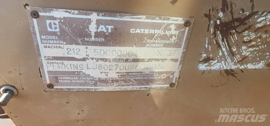 CAT 212 轮式挖掘机