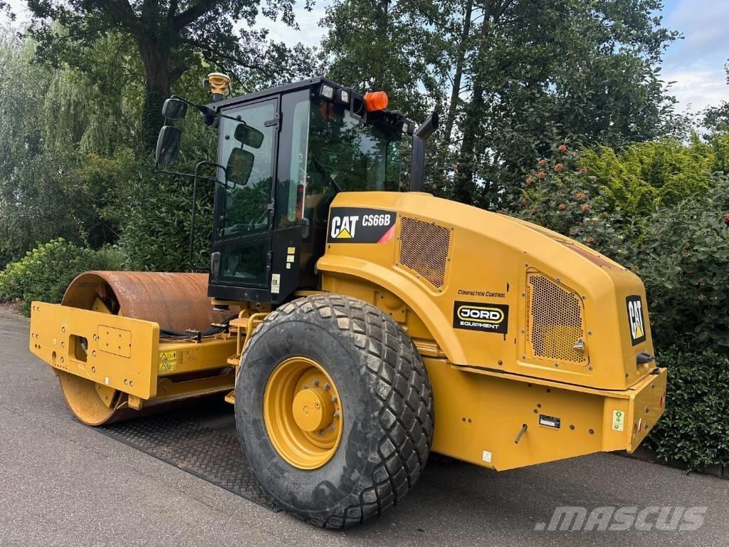 CAT CS 66 B 单轮压路机