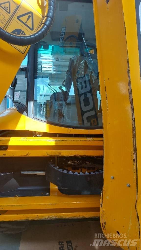JCB 3 CX Plus 反铲装载机