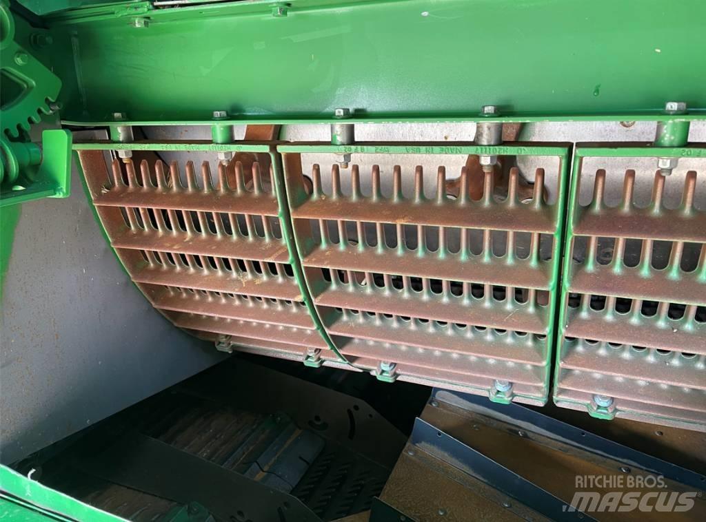 John Deere S 680 联合收割机