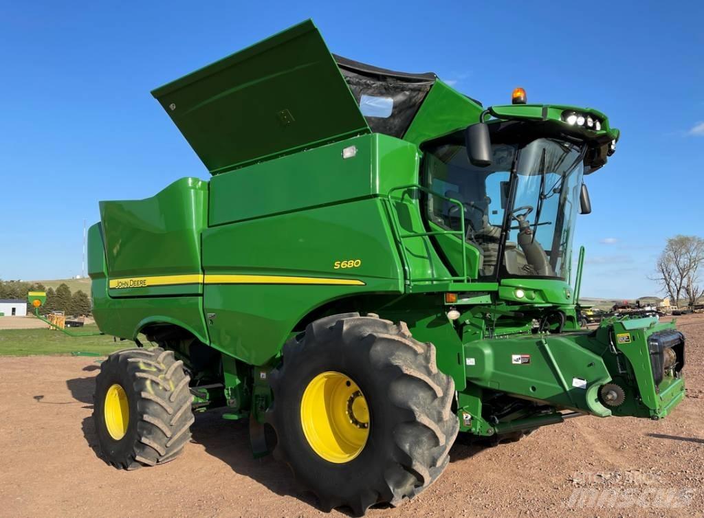 John Deere S 680 联合收割机