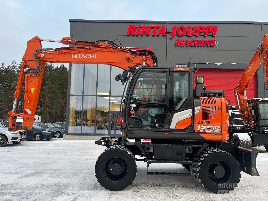 Hitachi ZX 135 W-7 轮式挖掘机