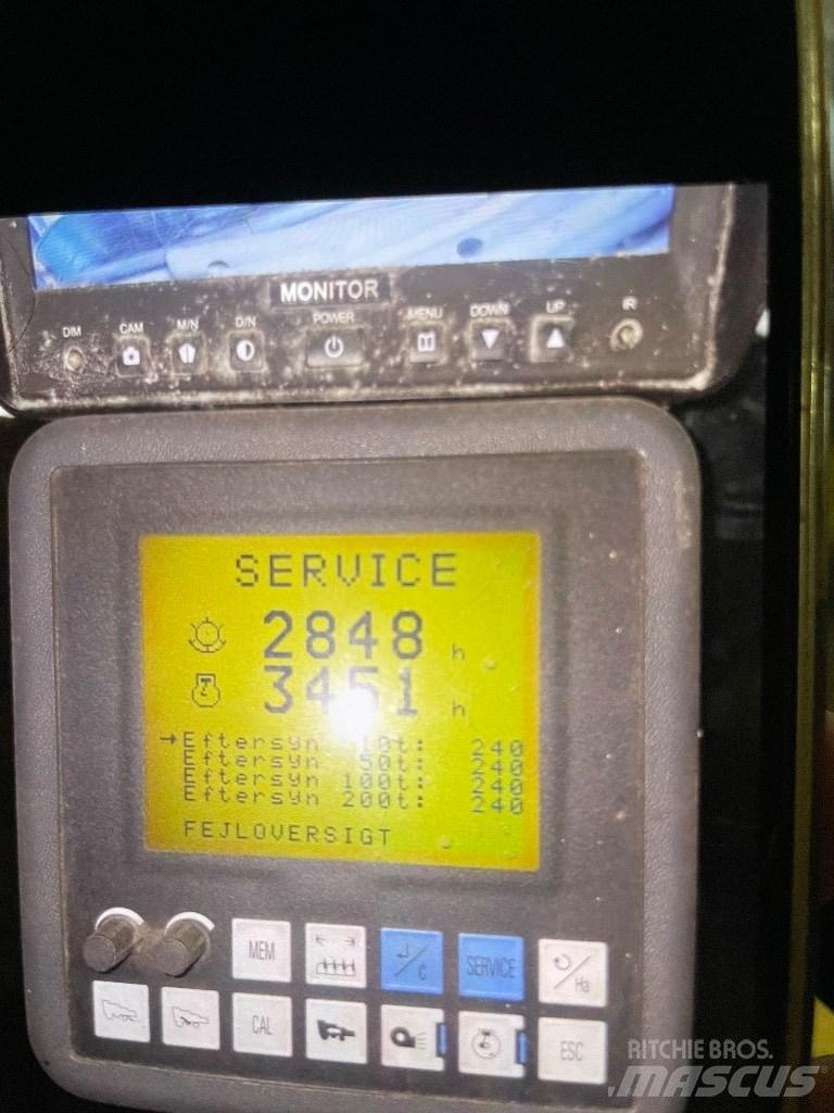 New Holland TX 66 联合收割机