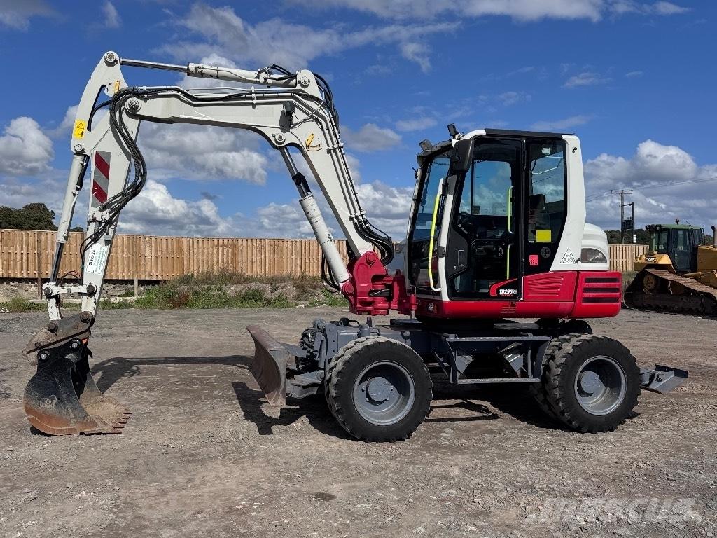 Takeuchi TB 295 W 轮式挖掘机