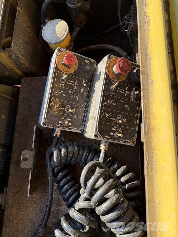 Dynapac F 121 6W 沥青摊铺机