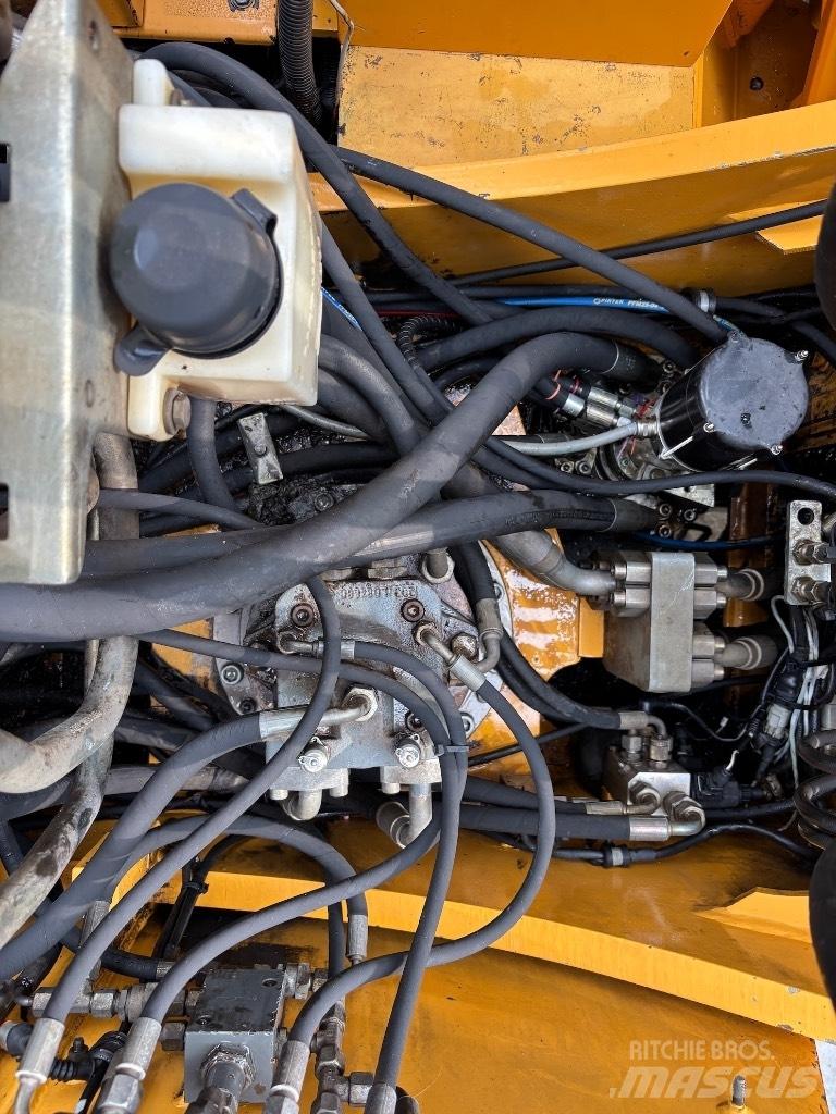 Liebherr A 904 C HD 工业挖掘机
