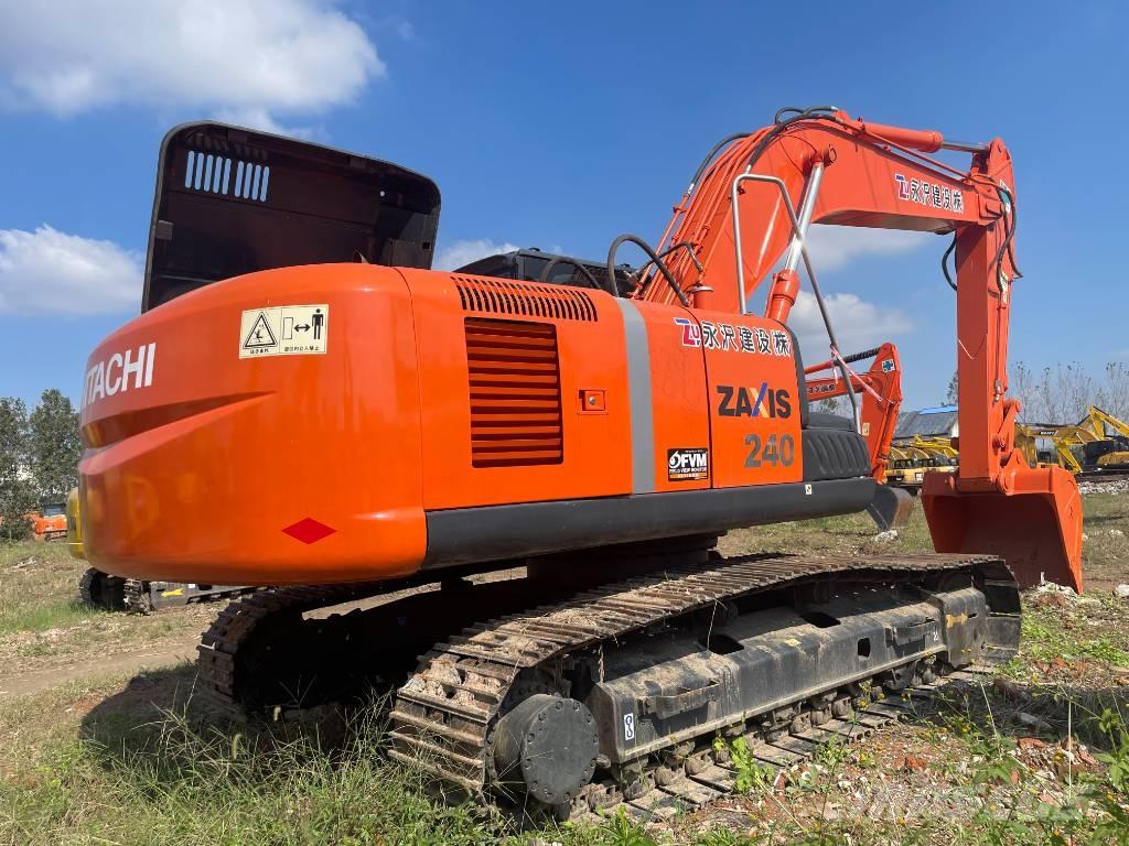 Hitachi ZX 240 履带挖掘机