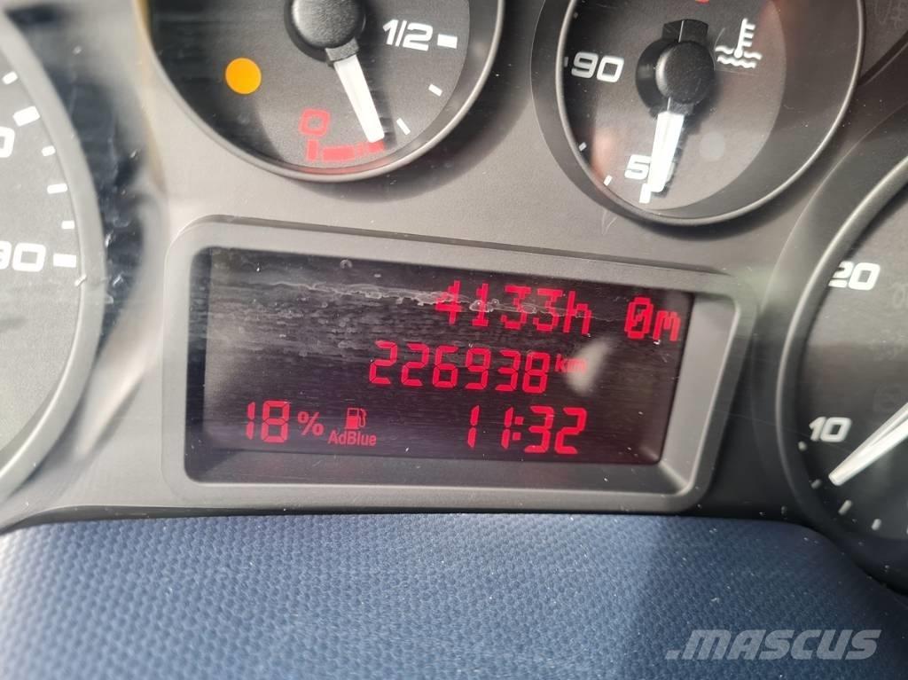 Iveco 70C 18 D brief 迷你巴士