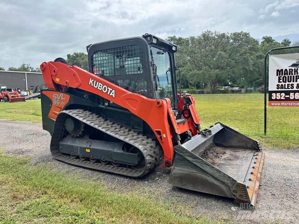 Kubota SVL 95-2 S 滑移装载机