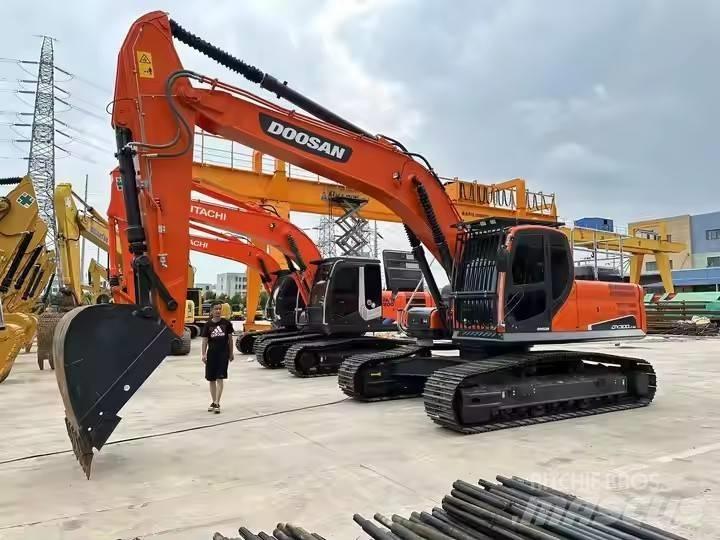 Doosan DX300LC-9C 履带挖掘机