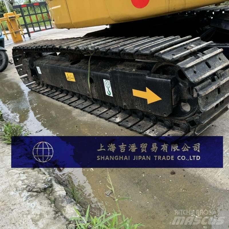CAT 303.5 E CR 小型挖掘机