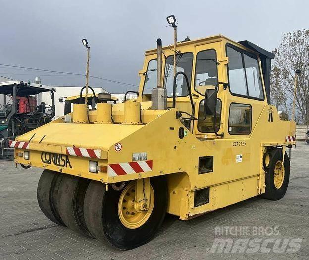 Corinsa CCR 2135 胶轮压路机