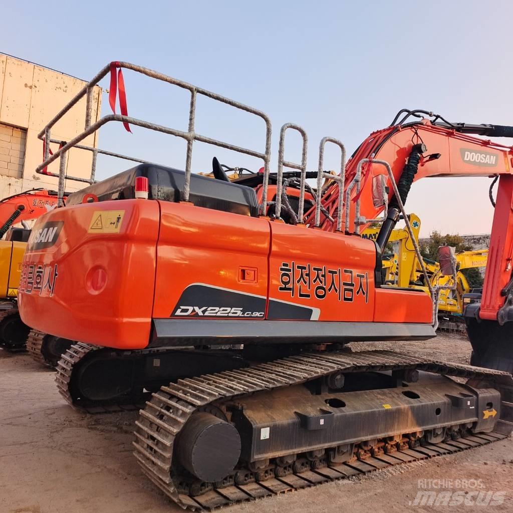 Doosan 225 LC 履带挖掘机