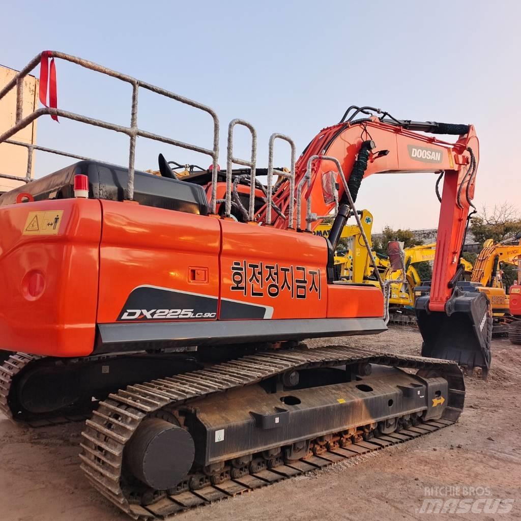 Doosan 225 LC 履带挖掘机