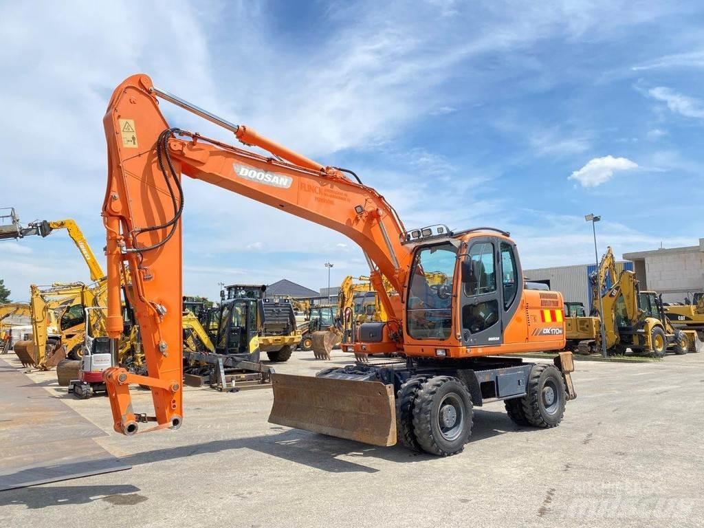 Doosan DX170W NVT 轮式挖掘机