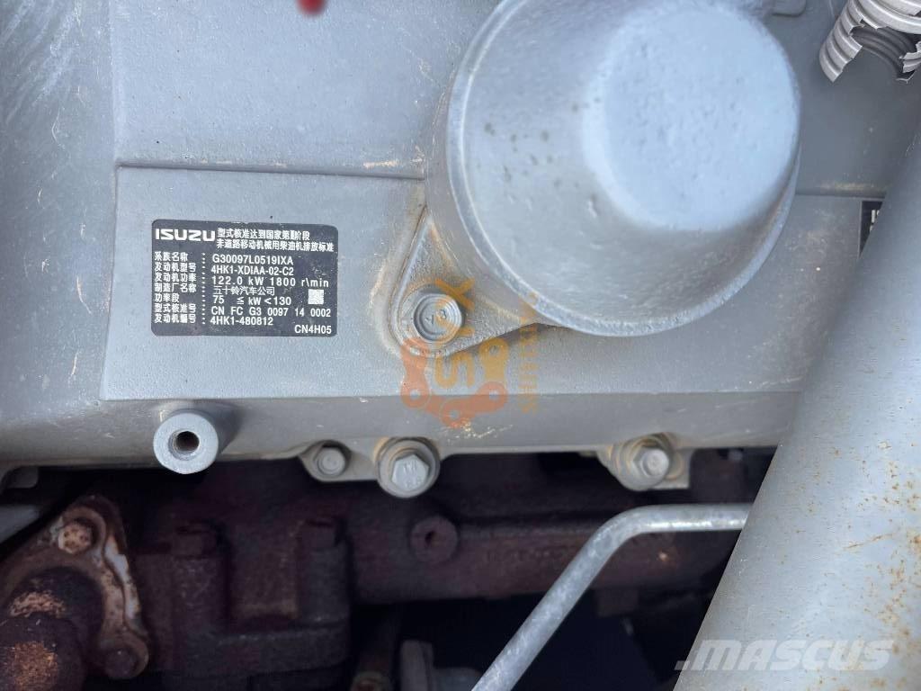 Hitachi ZX 240 履带挖掘机