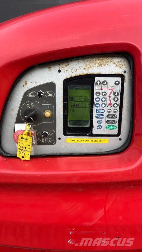 Manitou 180 ATJ 曲臂高空工作平台