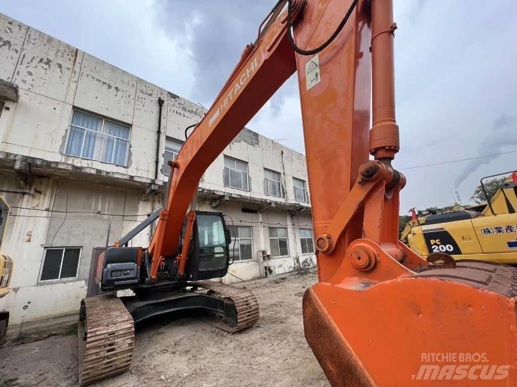 Hitachi ZX 240-3 履带挖掘机
