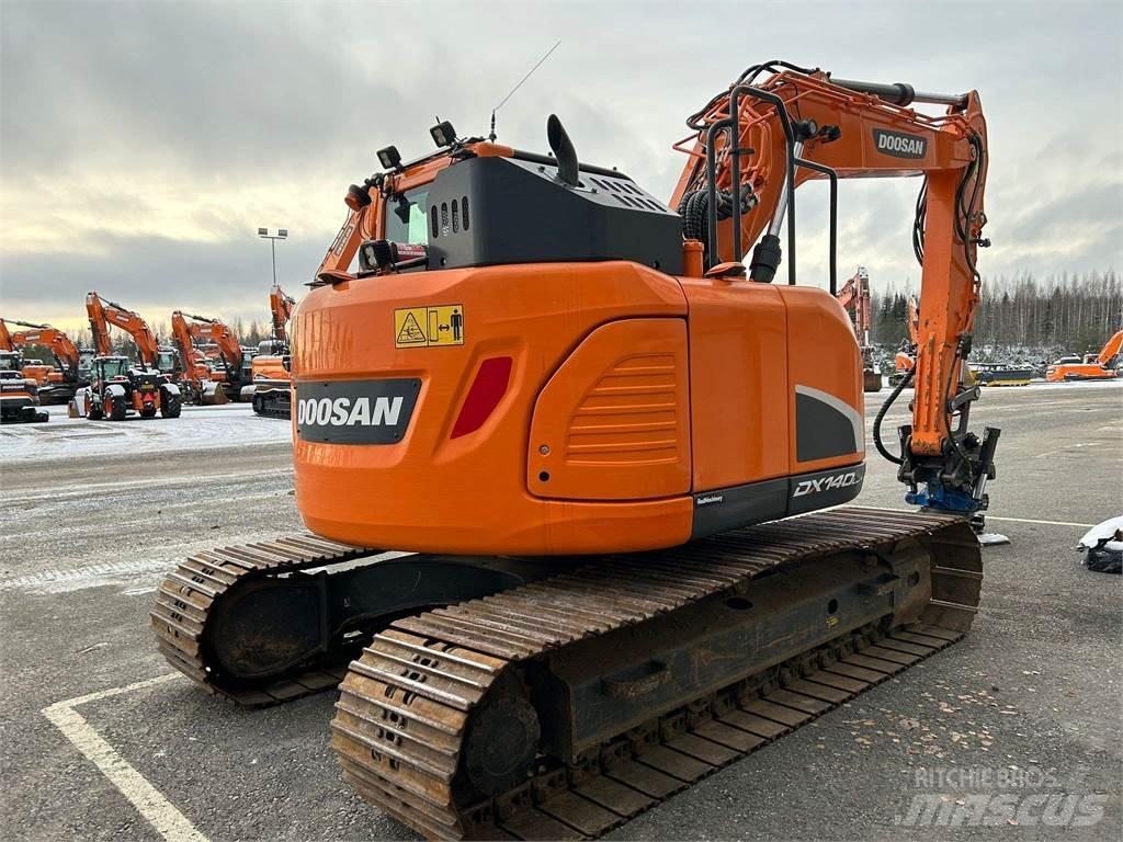 Doosan DX140LCR-5 履带挖掘机