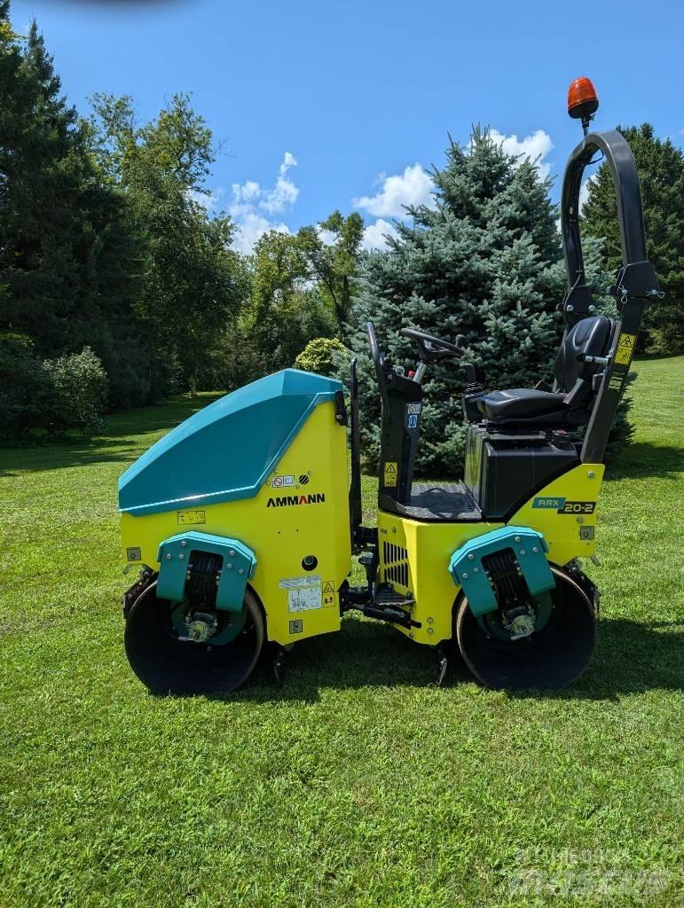 Ammann ARX20-2 双轮压路机