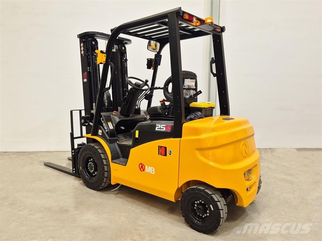  MB Forklift EFL253 电动叉车