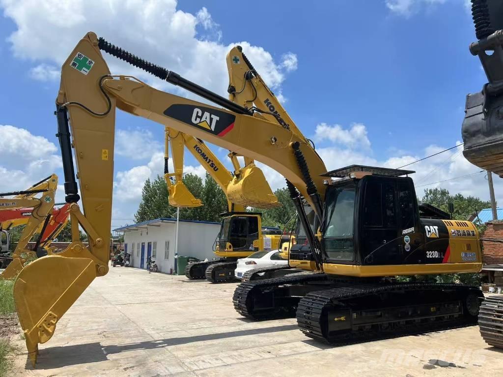CAT 323DL 履带挖掘机