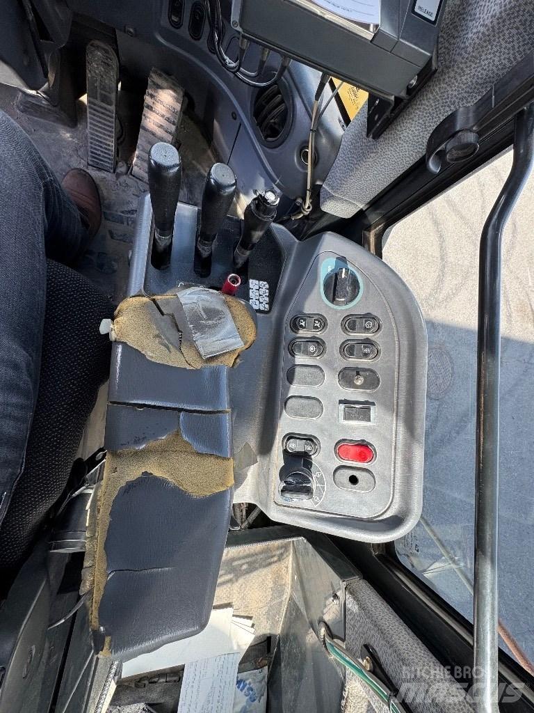 Komatsu WA 480 轮式装载机