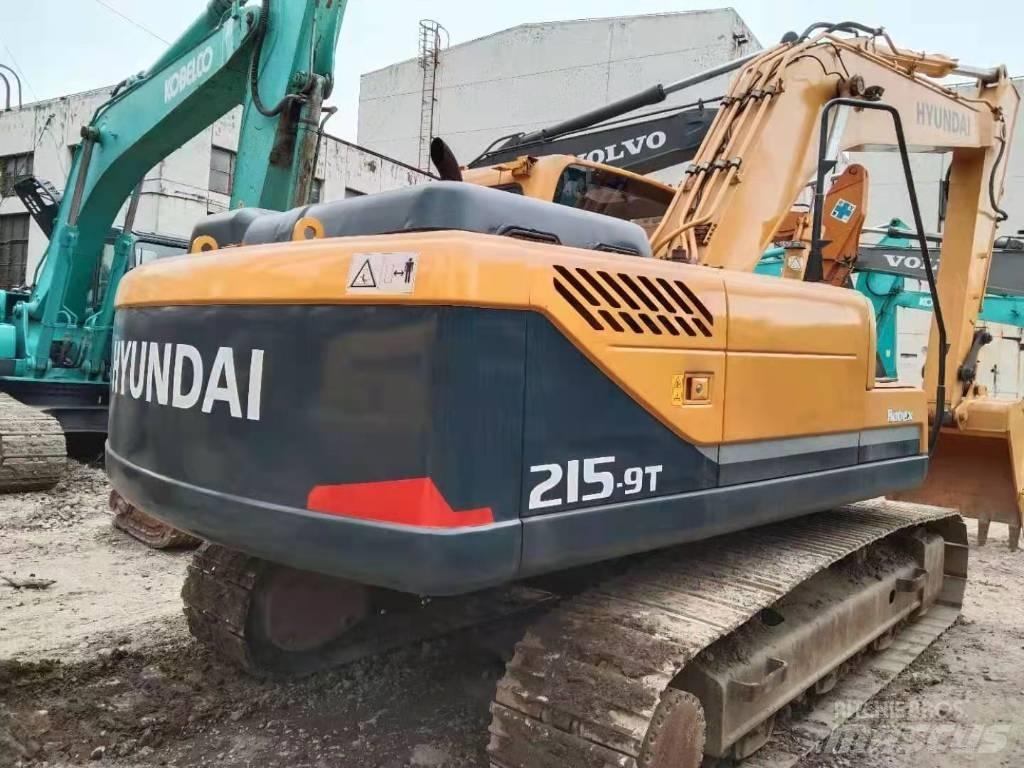 Hyundai R215-9T 轮式挖掘机