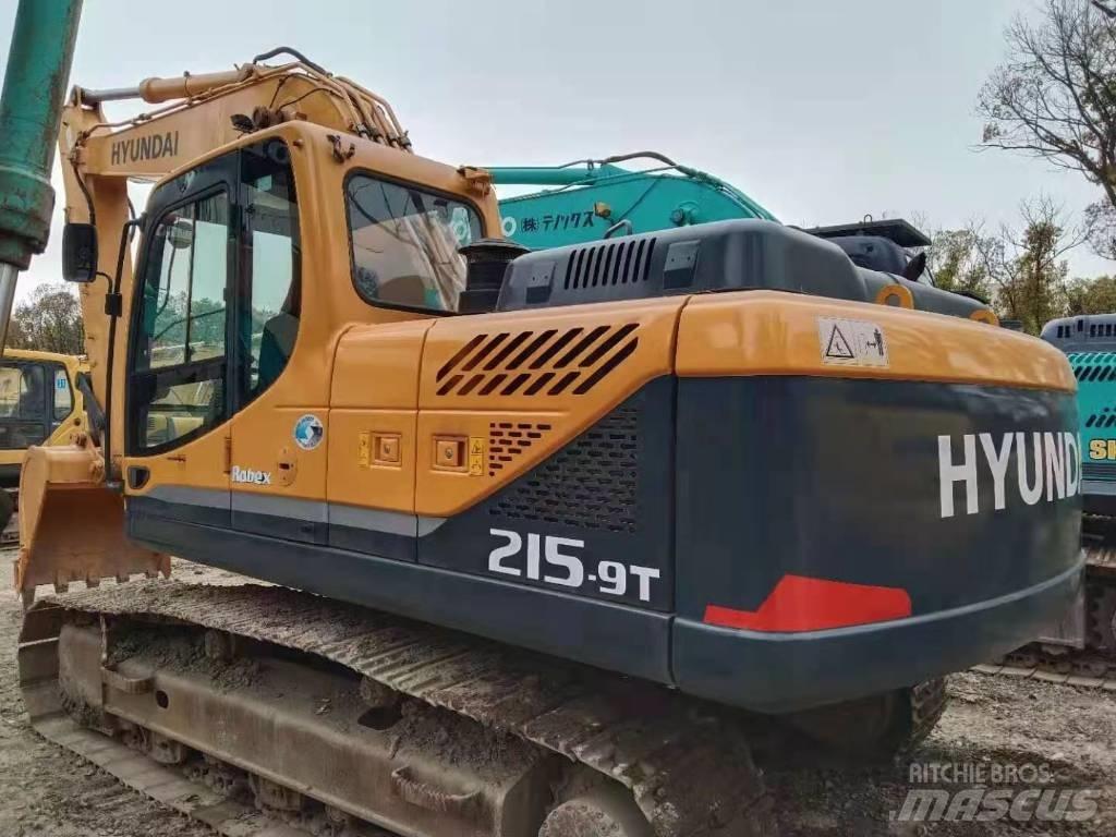 Hyundai R215-9T 轮式挖掘机