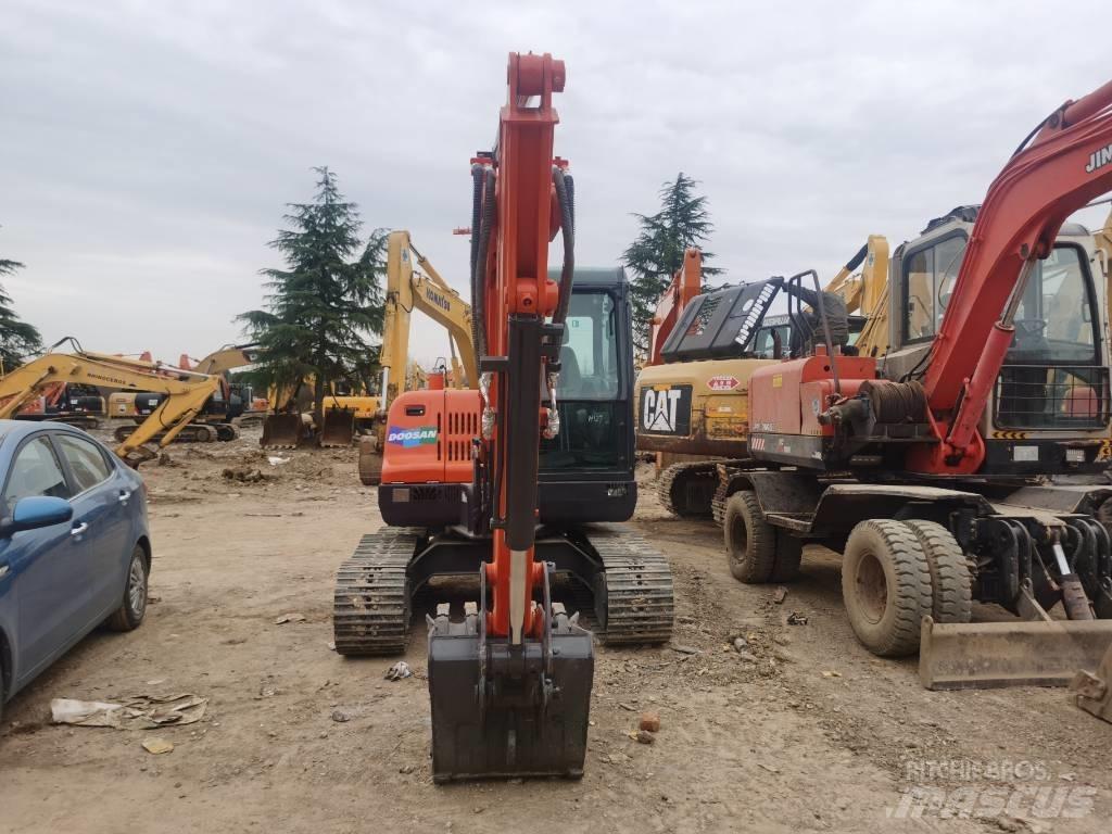 Doosan DX 60 小型挖掘机
