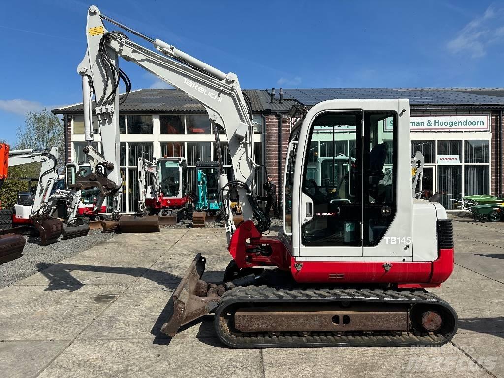 Takeuchi TB 145 小型挖掘机