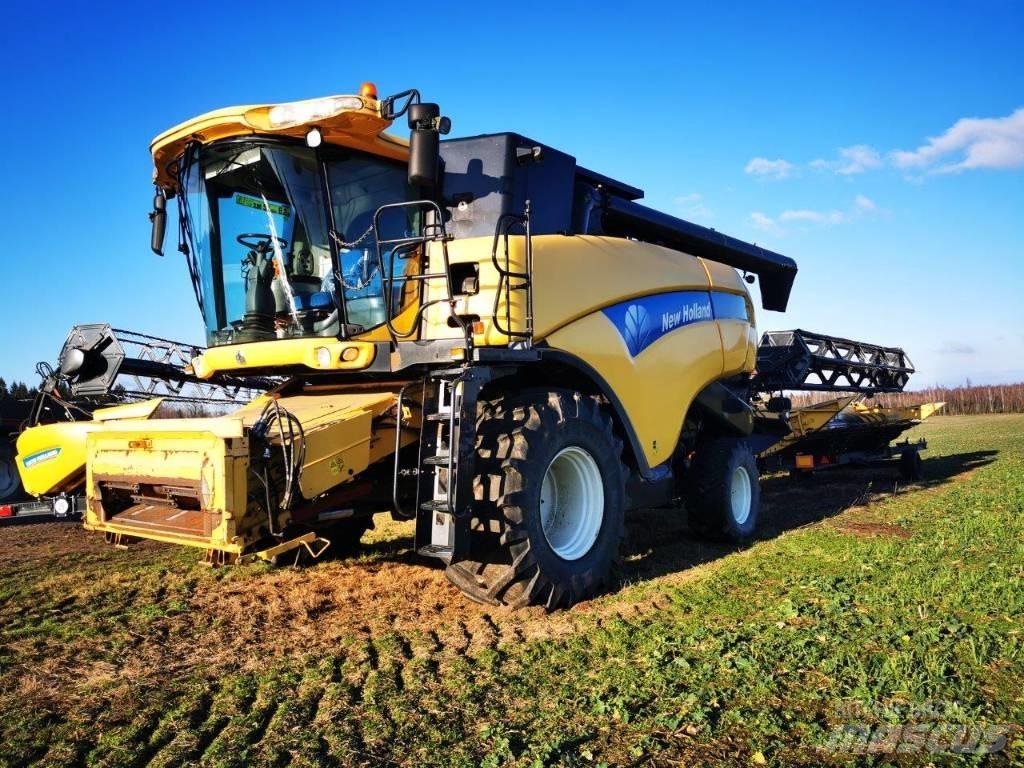 New Holland CX 8080 联合收割机