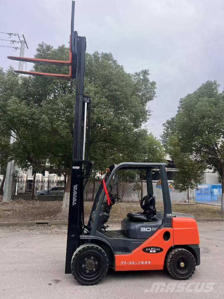 Toyota 3t 柴油叉车