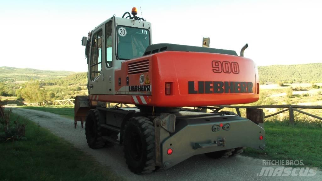 Liebherr A 900 C 轮式挖掘机