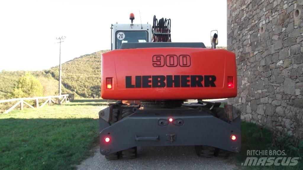 Liebherr A 900 C 轮式挖掘机