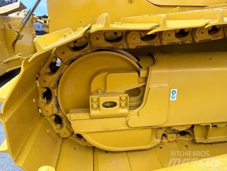 Komatsu D 65PX-18 履带式推土机