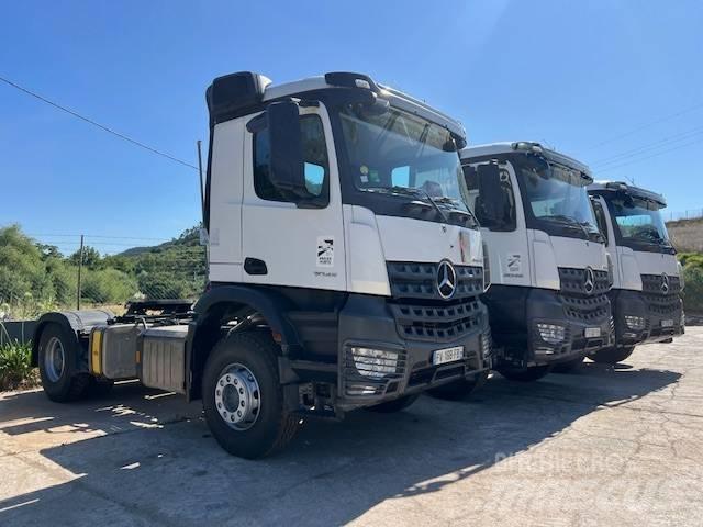 Mercedes-Benz 2045 牵引车