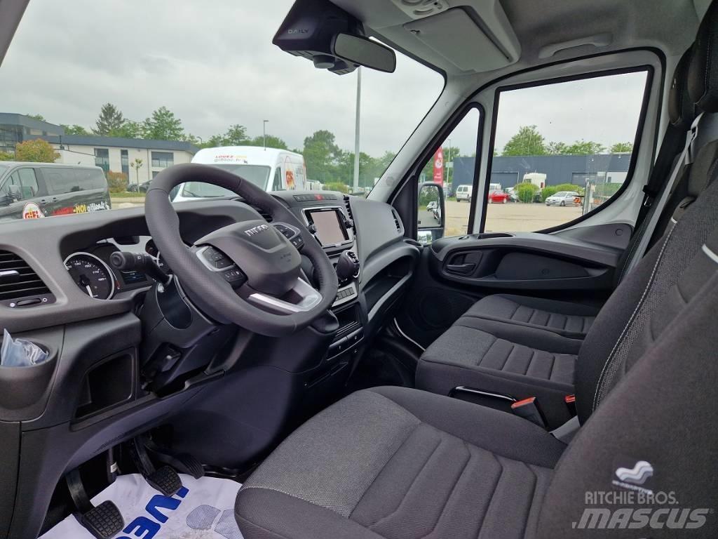 Iveco daily 35s18 大型面包车