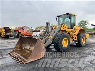 Volvo L 120 F 轮式装载机
